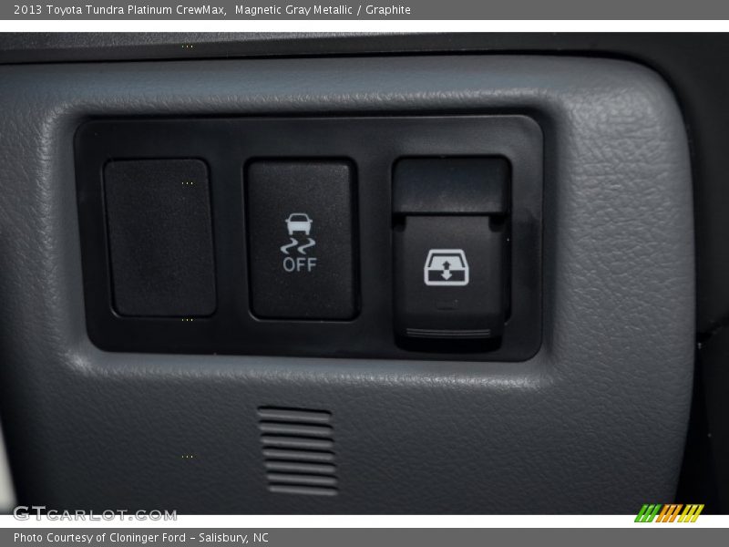Magnetic Gray Metallic / Graphite 2013 Toyota Tundra Platinum CrewMax