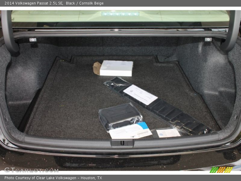 Black / Cornsilk Beige 2014 Volkswagen Passat 2.5L SE