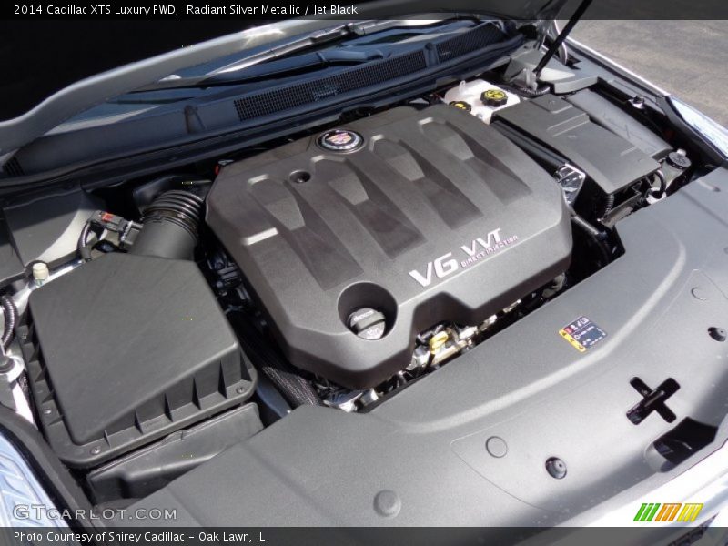Radiant Silver Metallic / Jet Black 2014 Cadillac XTS Luxury FWD
