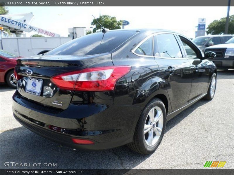 Tuxedo Black / Charcoal Black 2014 Ford Focus SE Sedan