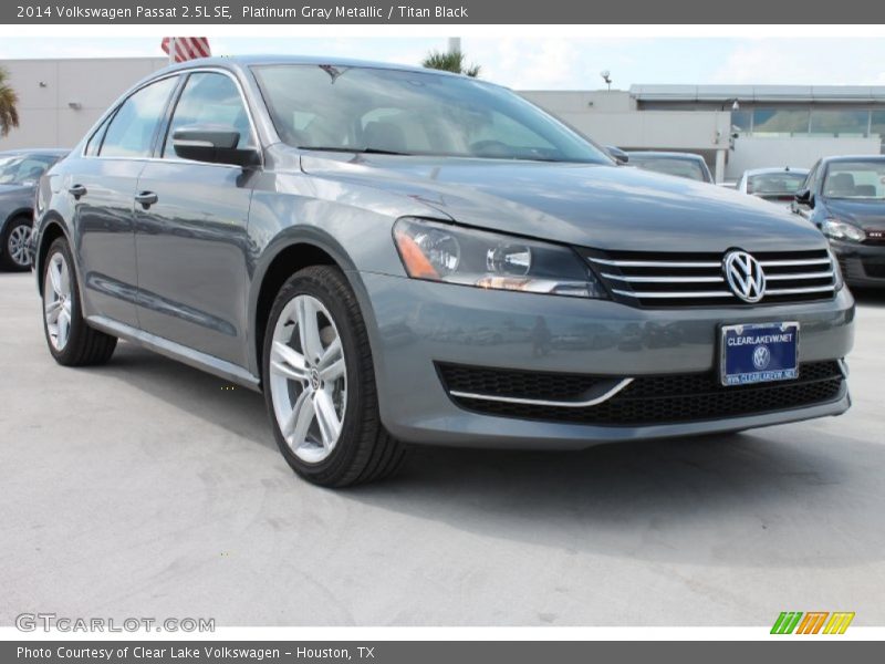 Platinum Gray Metallic / Titan Black 2014 Volkswagen Passat 2.5L SE