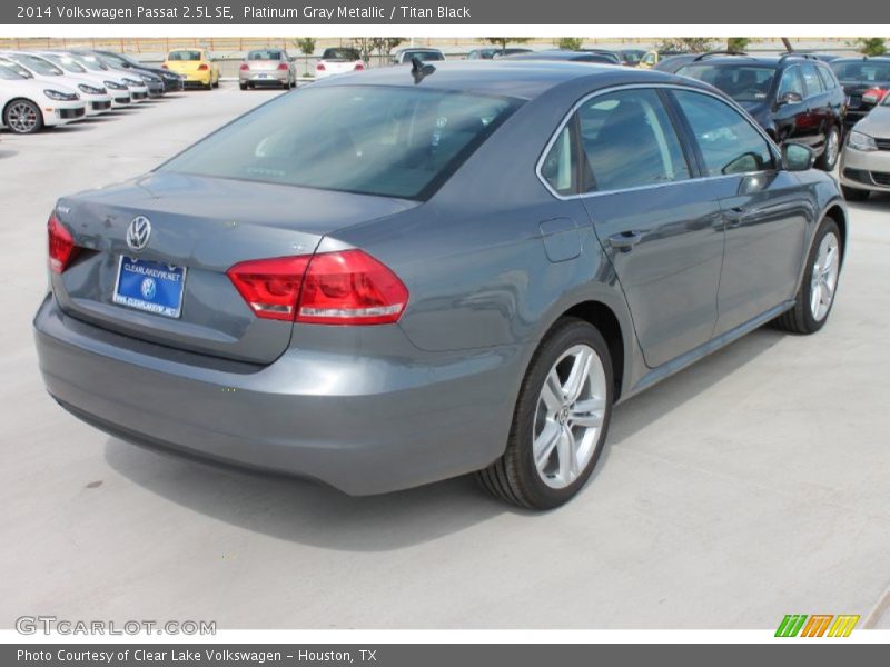Platinum Gray Metallic / Titan Black 2014 Volkswagen Passat 2.5L SE