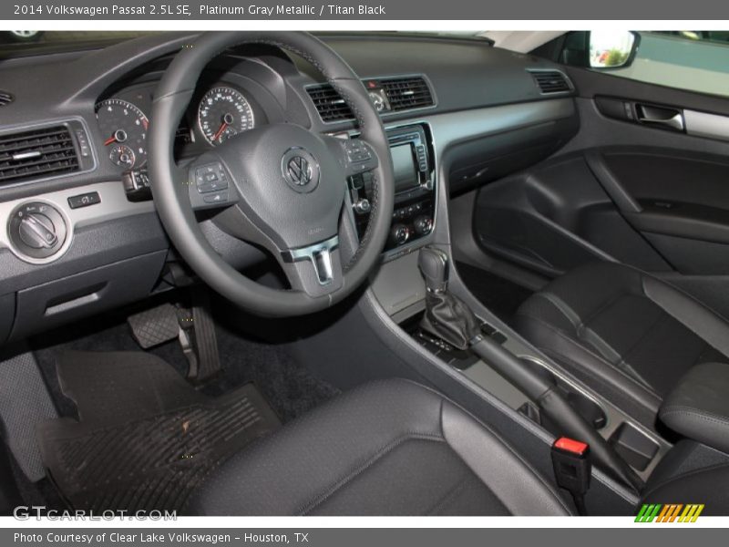 Platinum Gray Metallic / Titan Black 2014 Volkswagen Passat 2.5L SE