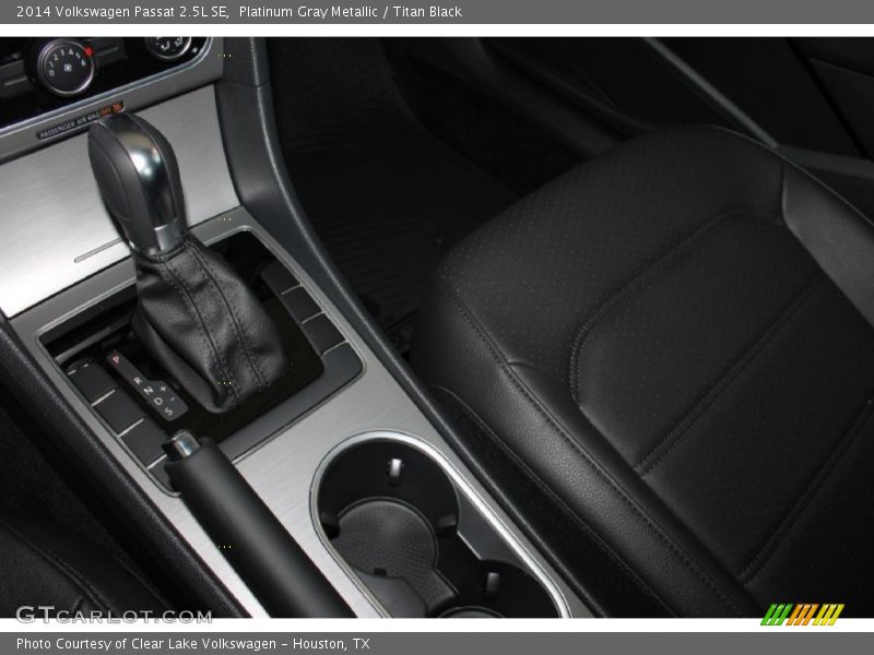 Platinum Gray Metallic / Titan Black 2014 Volkswagen Passat 2.5L SE