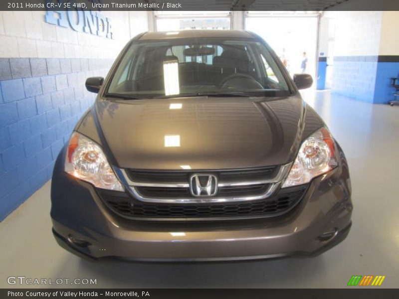 Urban Titanium Metallic / Black 2011 Honda CR-V SE 4WD