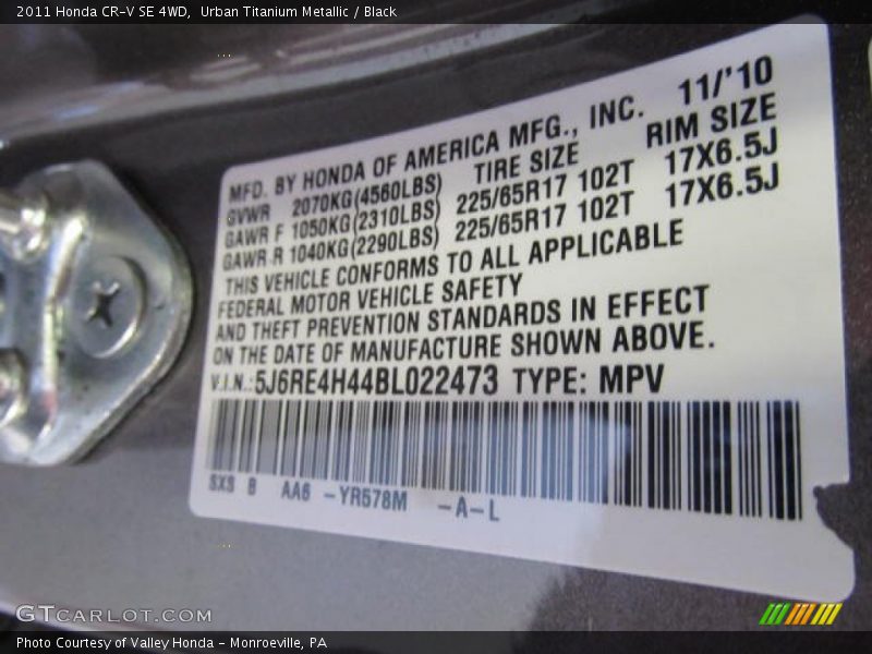 Urban Titanium Metallic / Black 2011 Honda CR-V SE 4WD