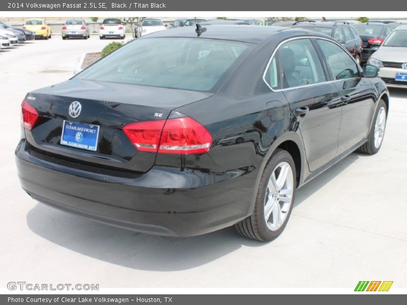 Black / Titan Black 2014 Volkswagen Passat 2.5L SE