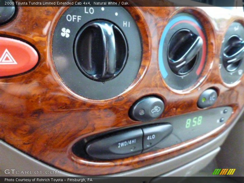 Natural White / Oak 2000 Toyota Tundra Limited Extended Cab 4x4