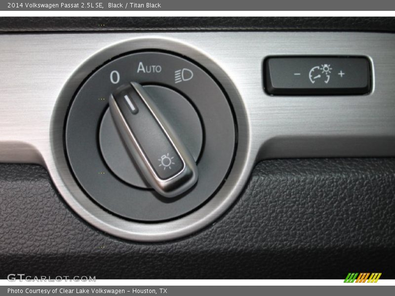 Black / Titan Black 2014 Volkswagen Passat 2.5L SE