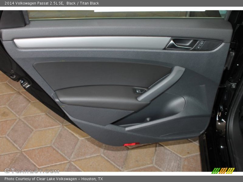 Black / Titan Black 2014 Volkswagen Passat 2.5L SE