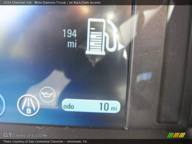 White Diamond Tricoat / Jet Black/Dark Accents 2014 Chevrolet Volt
