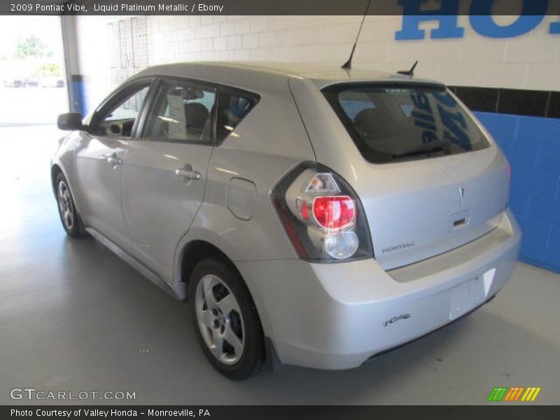 Liquid Platinum Metallic / Ebony 2009 Pontiac Vibe