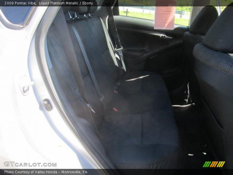 Liquid Platinum Metallic / Ebony 2009 Pontiac Vibe