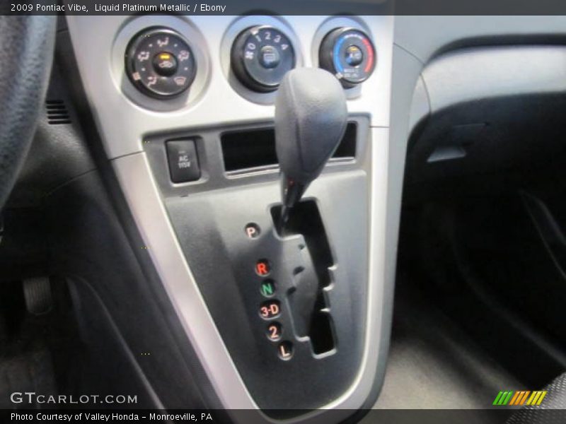 Liquid Platinum Metallic / Ebony 2009 Pontiac Vibe