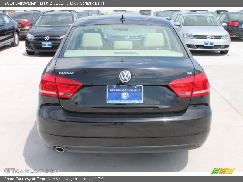 Black / Cornsilk Beige 2014 Volkswagen Passat 2.5L SE