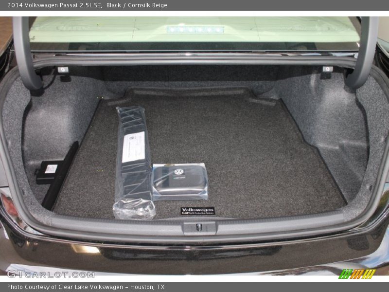 Black / Cornsilk Beige 2014 Volkswagen Passat 2.5L SE