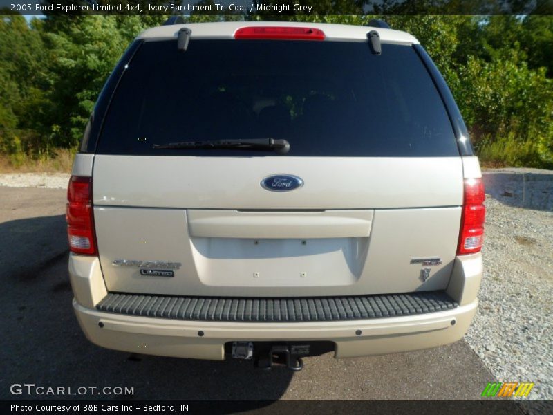  2005 Explorer Limited 4x4 Ivory Parchment Tri Coat