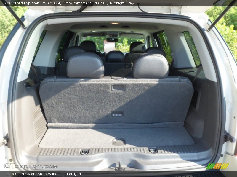  2005 Explorer Limited 4x4 Trunk