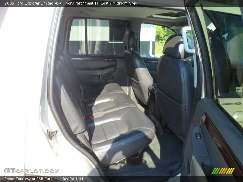 Ivory Parchment Tri Coat / Midnight Grey 2005 Ford Explorer Limited 4x4