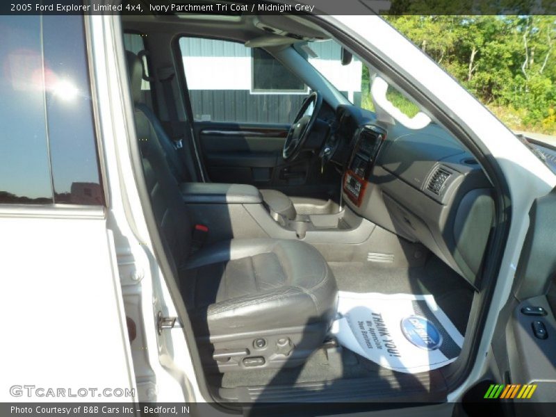 Ivory Parchment Tri Coat / Midnight Grey 2005 Ford Explorer Limited 4x4