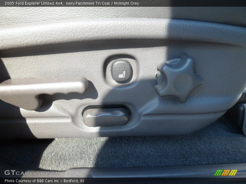 Controls of 2005 Explorer Limited 4x4