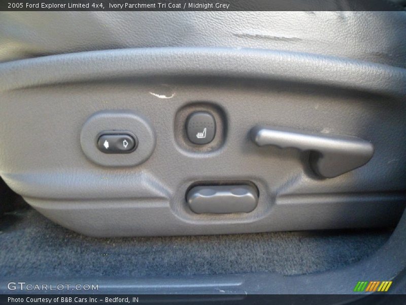 Controls of 2005 Explorer Limited 4x4