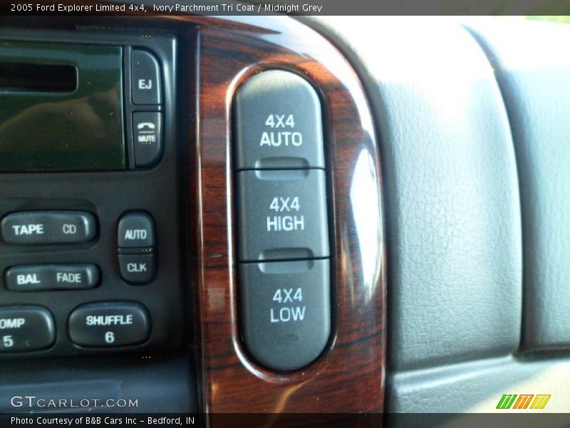 Controls of 2005 Explorer Limited 4x4