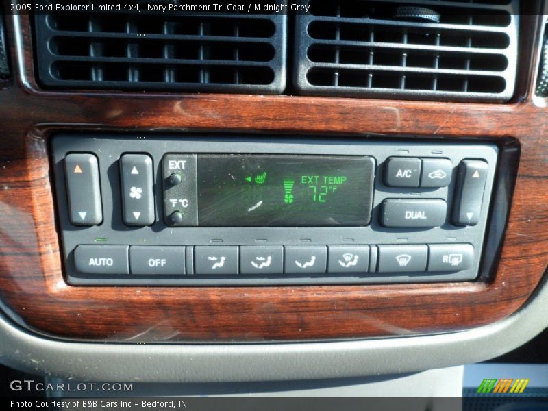 Controls of 2005 Explorer Limited 4x4