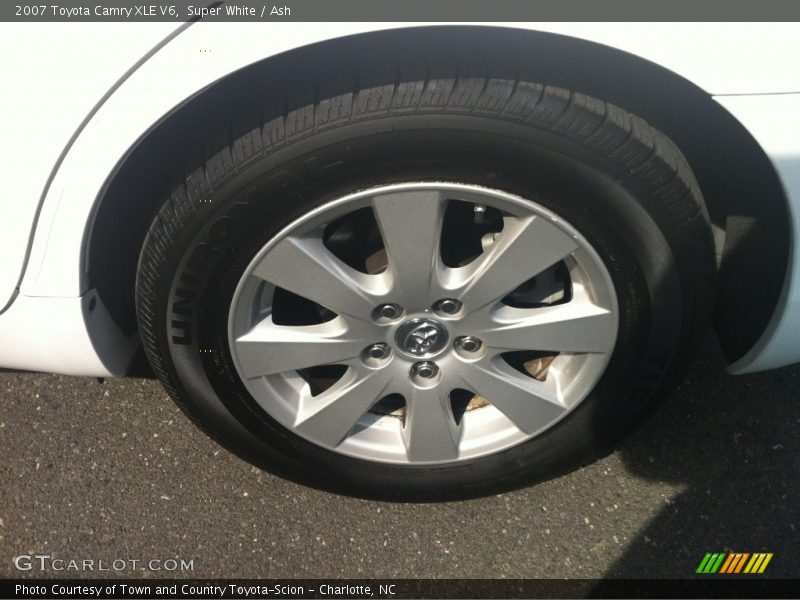 Super White / Ash 2007 Toyota Camry XLE V6