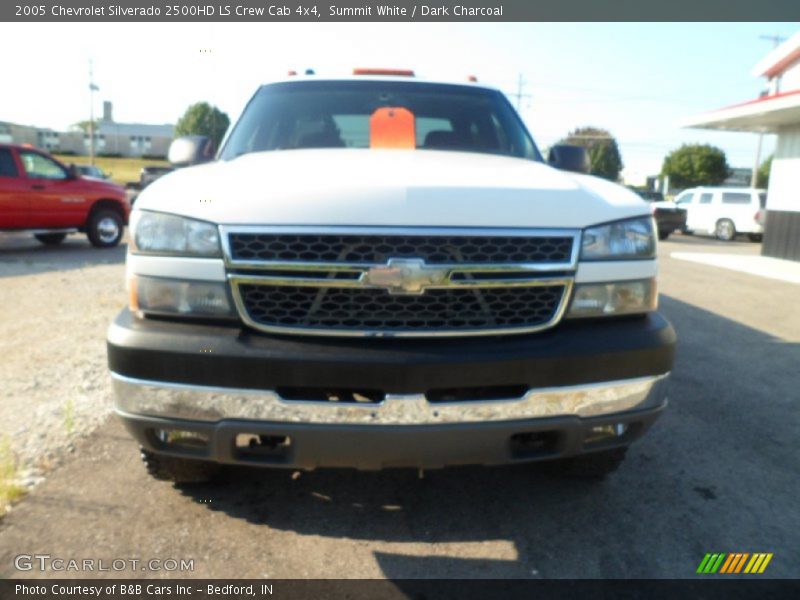 Summit White / Dark Charcoal 2005 Chevrolet Silverado 2500HD LS Crew Cab 4x4