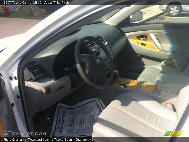 Super White / Ash 2007 Toyota Camry XLE V6