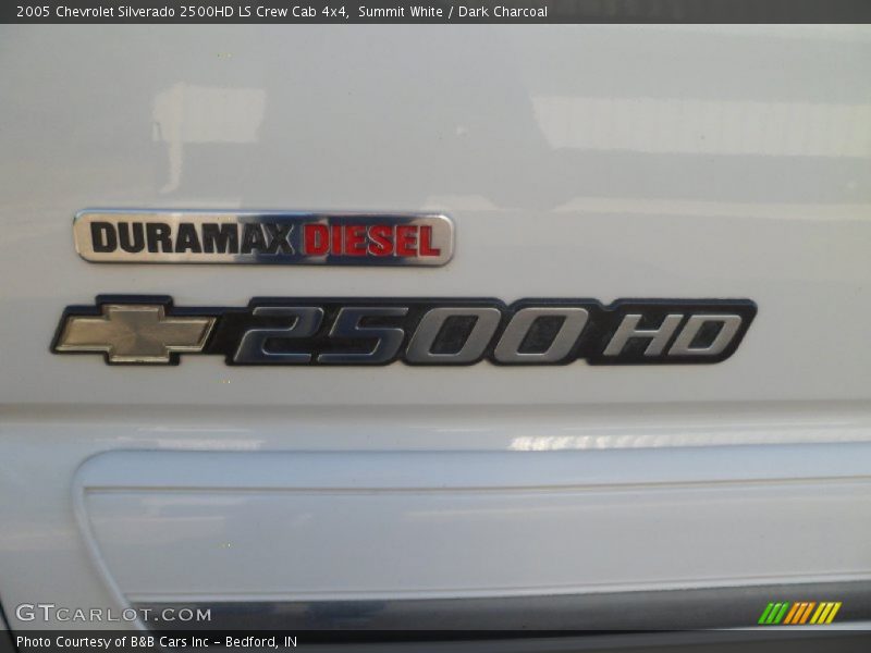 Summit White / Dark Charcoal 2005 Chevrolet Silverado 2500HD LS Crew Cab 4x4