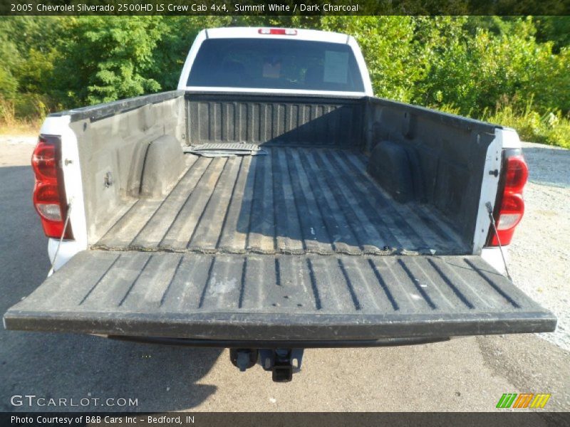 Summit White / Dark Charcoal 2005 Chevrolet Silverado 2500HD LS Crew Cab 4x4