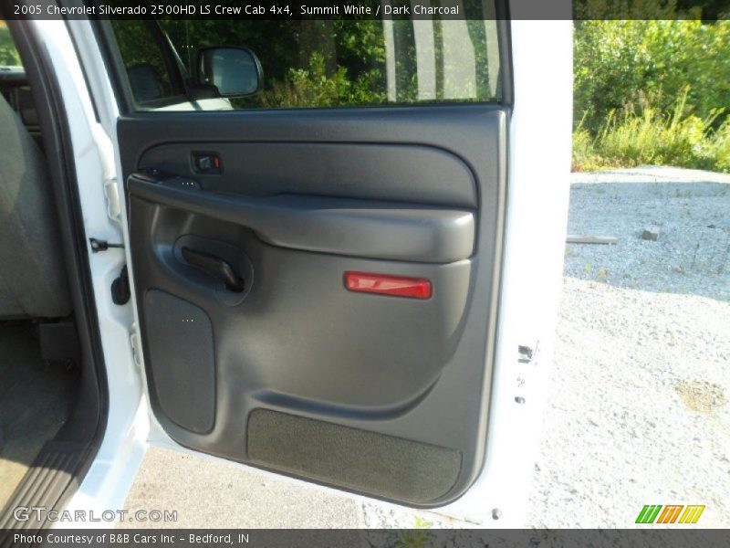 Summit White / Dark Charcoal 2005 Chevrolet Silverado 2500HD LS Crew Cab 4x4