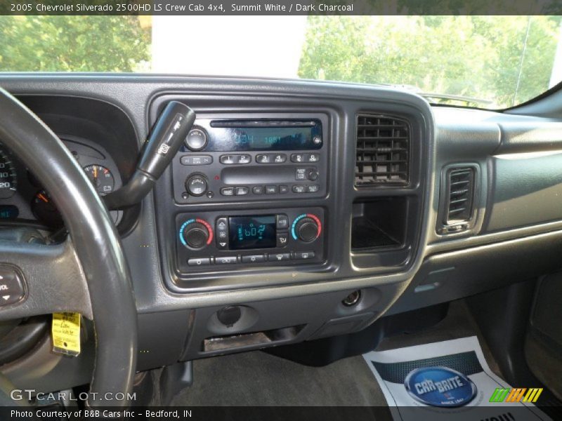 Summit White / Dark Charcoal 2005 Chevrolet Silverado 2500HD LS Crew Cab 4x4