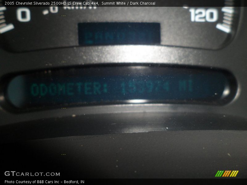 Summit White / Dark Charcoal 2005 Chevrolet Silverado 2500HD LS Crew Cab 4x4