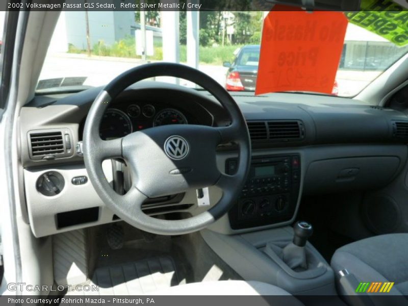 Reflex Silver Metallic / Grey 2002 Volkswagen Passat GLS Sedan