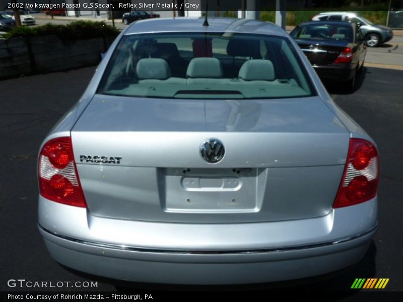 Reflex Silver Metallic / Grey 2002 Volkswagen Passat GLS Sedan