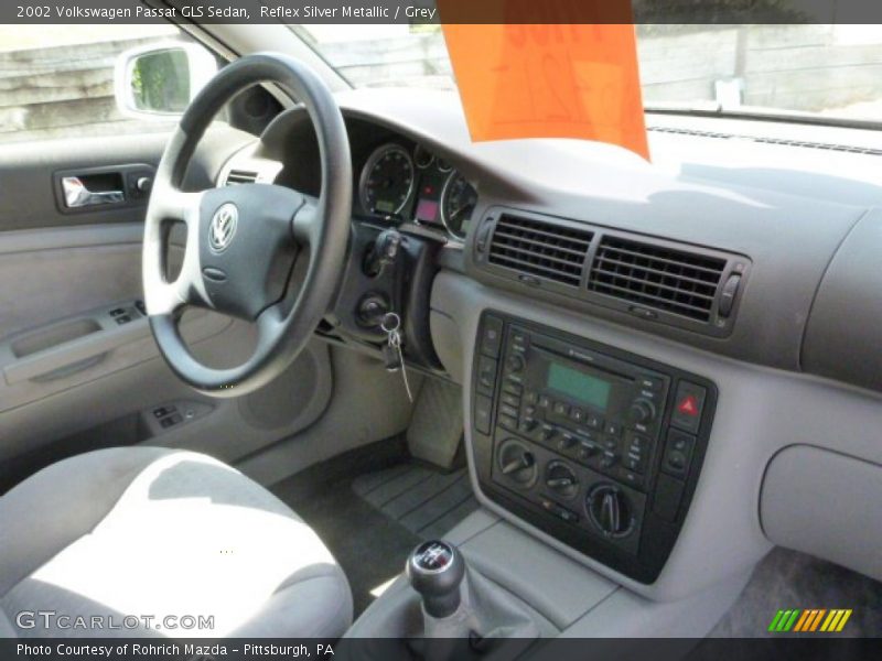 Reflex Silver Metallic / Grey 2002 Volkswagen Passat GLS Sedan