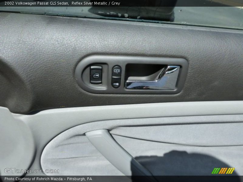 Reflex Silver Metallic / Grey 2002 Volkswagen Passat GLS Sedan