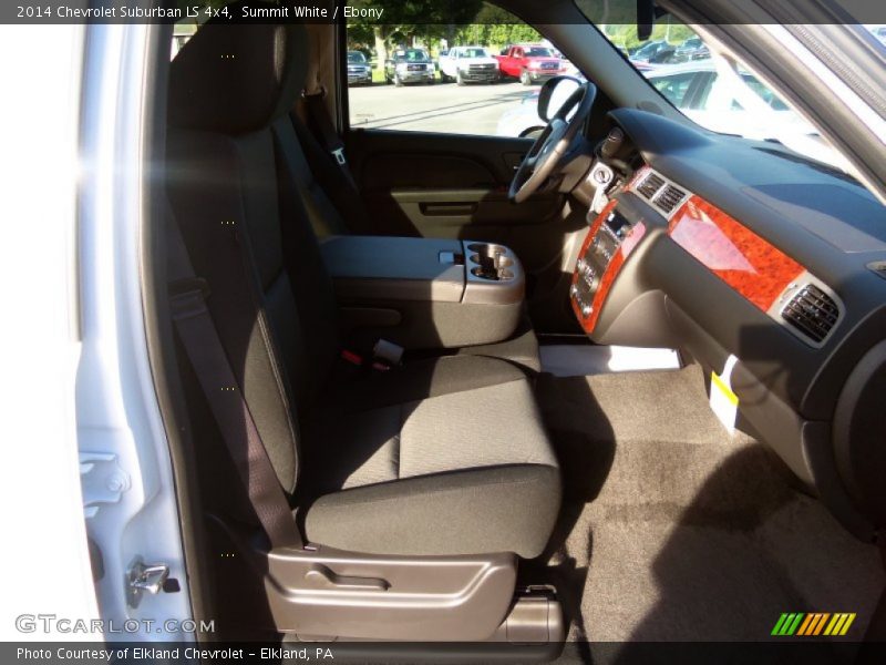 Summit White / Ebony 2014 Chevrolet Suburban LS 4x4