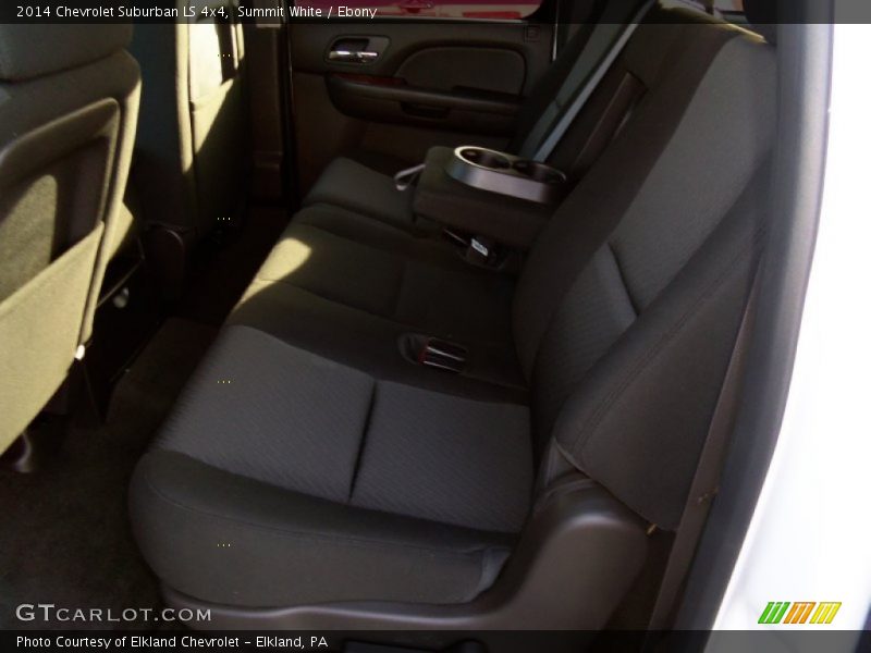 Summit White / Ebony 2014 Chevrolet Suburban LS 4x4