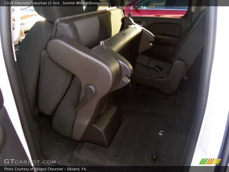 Summit White / Ebony 2014 Chevrolet Suburban LS 4x4