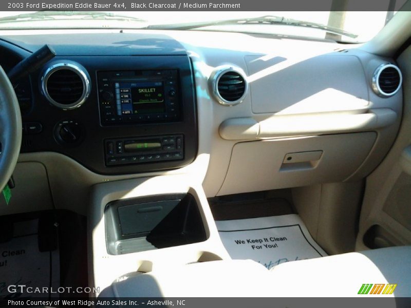 Black Clearcoat / Medium Parchment 2003 Ford Expedition Eddie Bauer 4x4