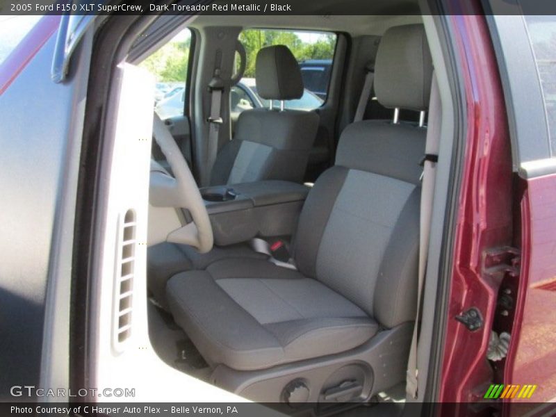 Dark Toreador Red Metallic / Black 2005 Ford F150 XLT SuperCrew