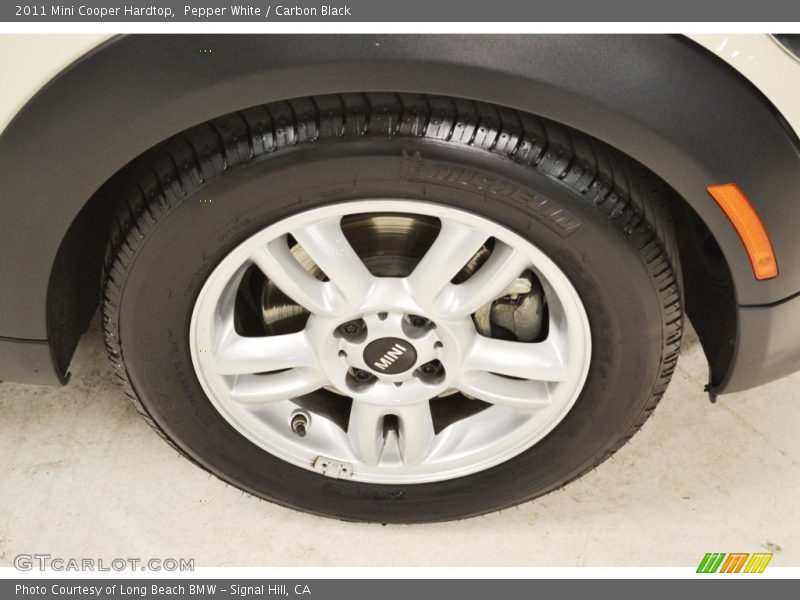 Pepper White / Carbon Black 2011 Mini Cooper Hardtop