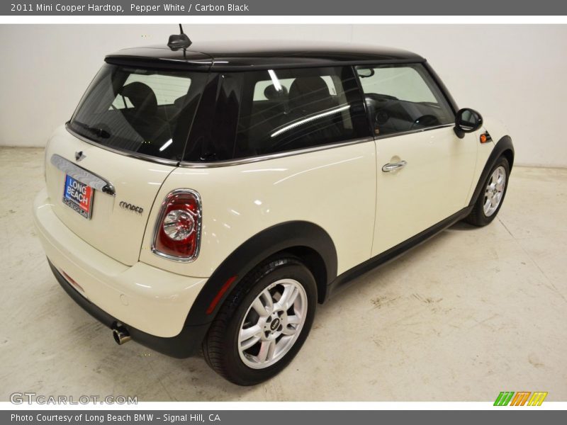 Pepper White / Carbon Black 2011 Mini Cooper Hardtop