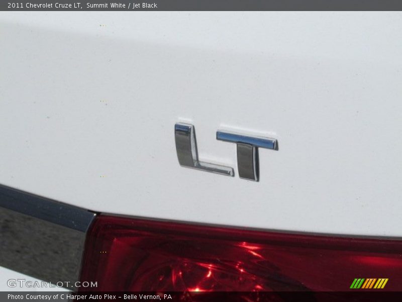 Summit White / Jet Black 2011 Chevrolet Cruze LT