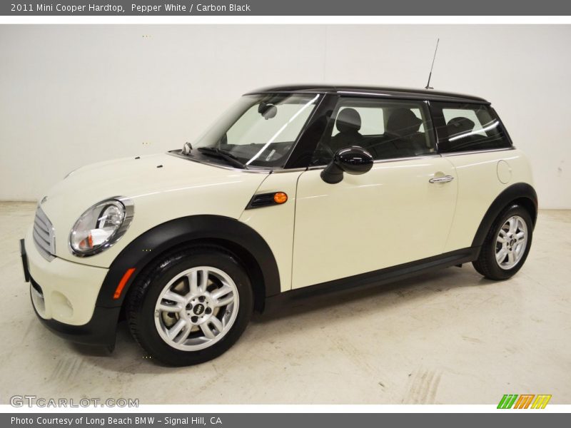 Pepper White / Carbon Black 2011 Mini Cooper Hardtop
