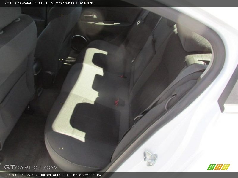 Summit White / Jet Black 2011 Chevrolet Cruze LT